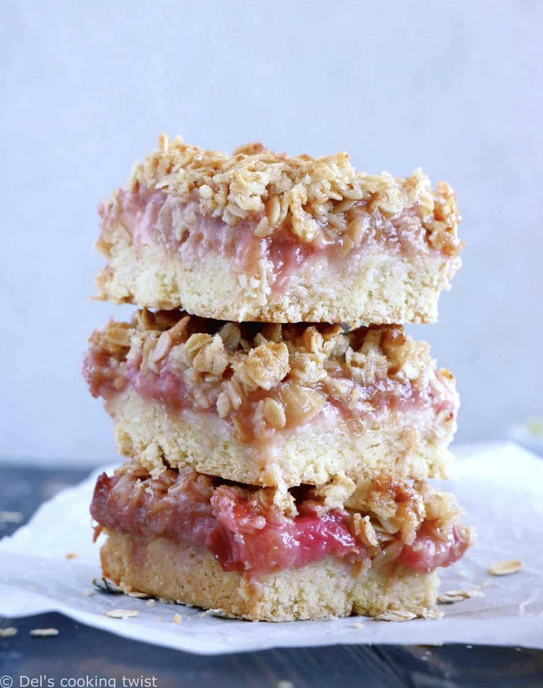 Rhubarb Crumble Bars