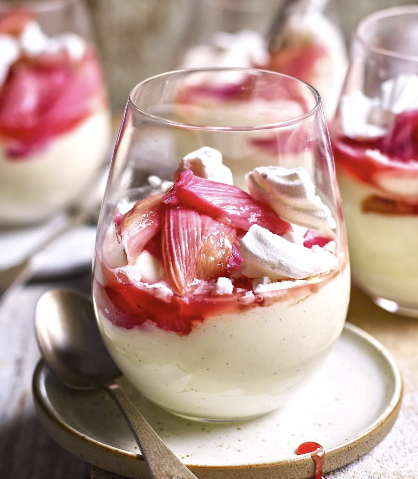 Rhubarb and Custard Eton Mess