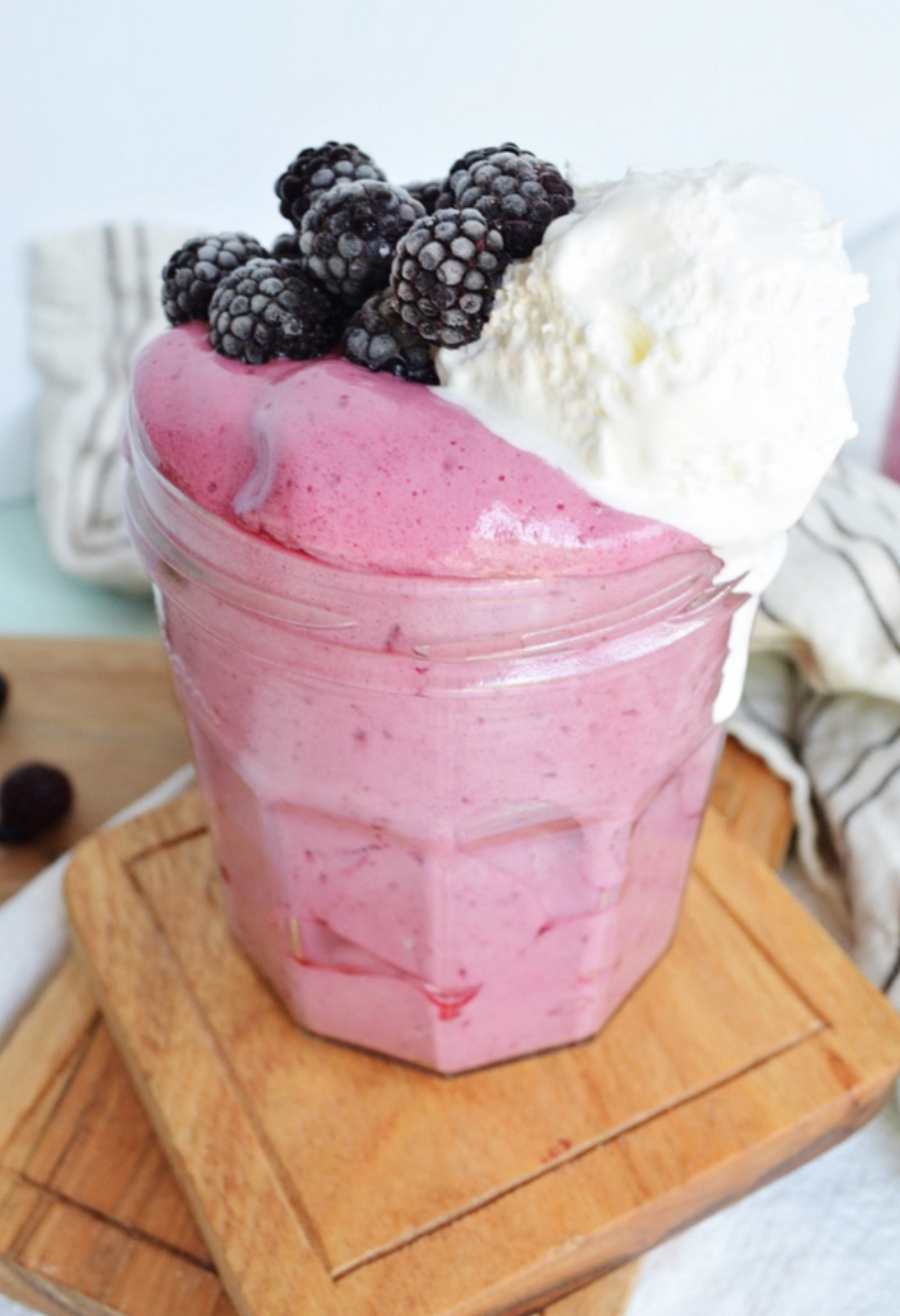 Black Raspberry Lemonade Smoothie