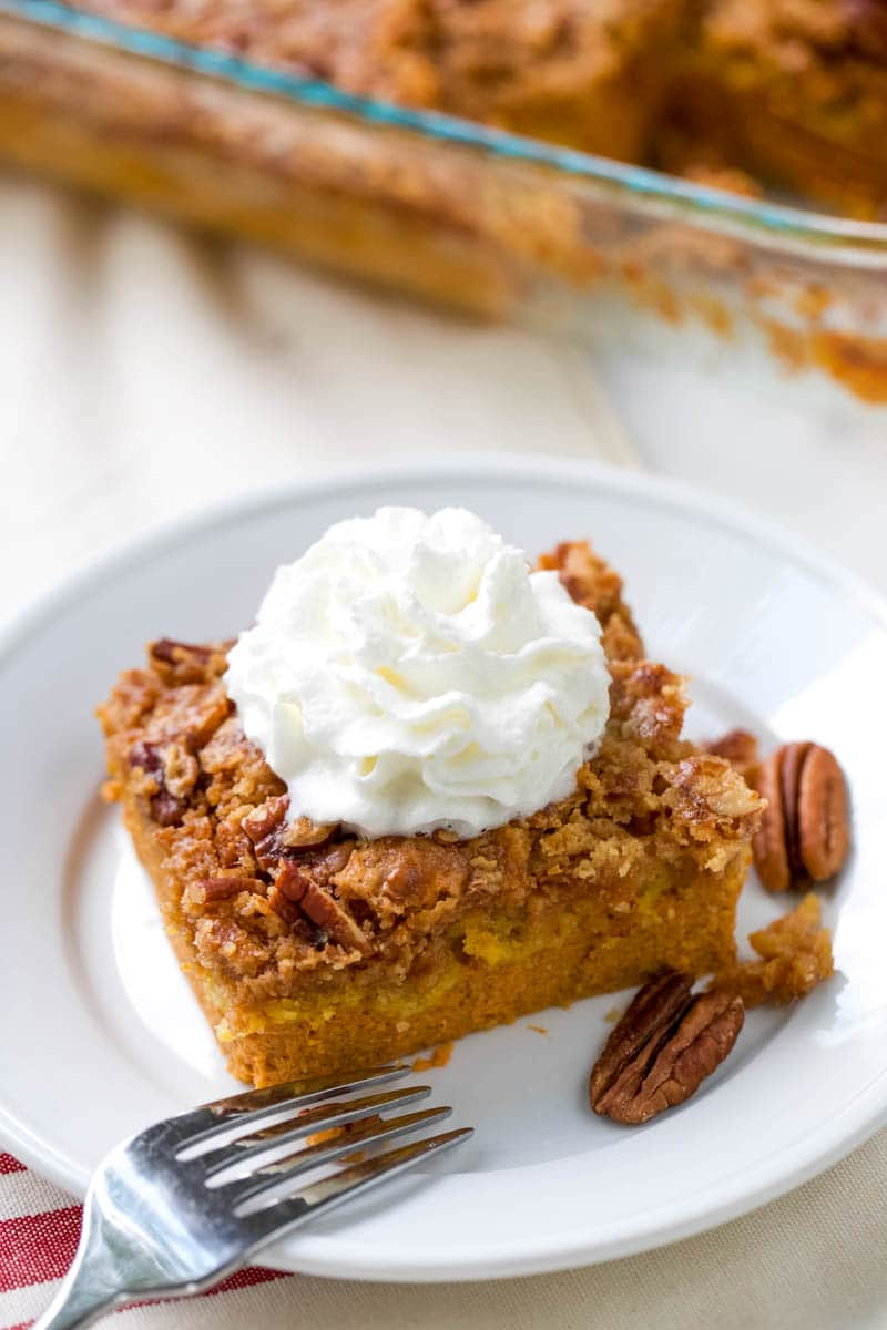 Family Favorite Pumpkin Cake