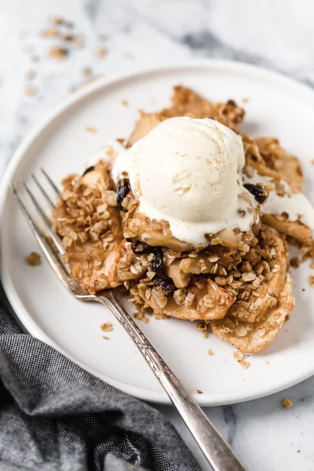 Light and Tasty Apple Crisp