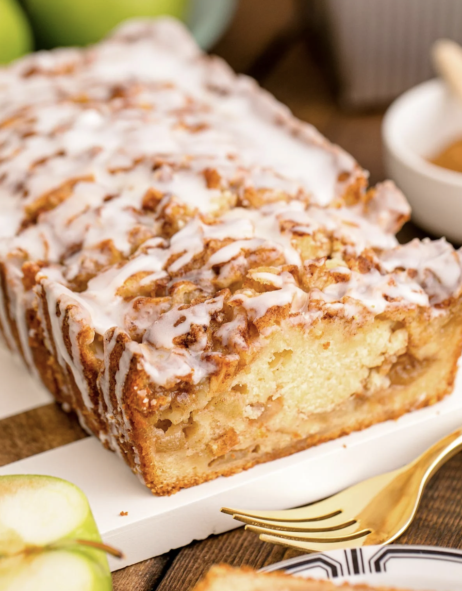 Dreamy Apple Fritter Bread Indulgence