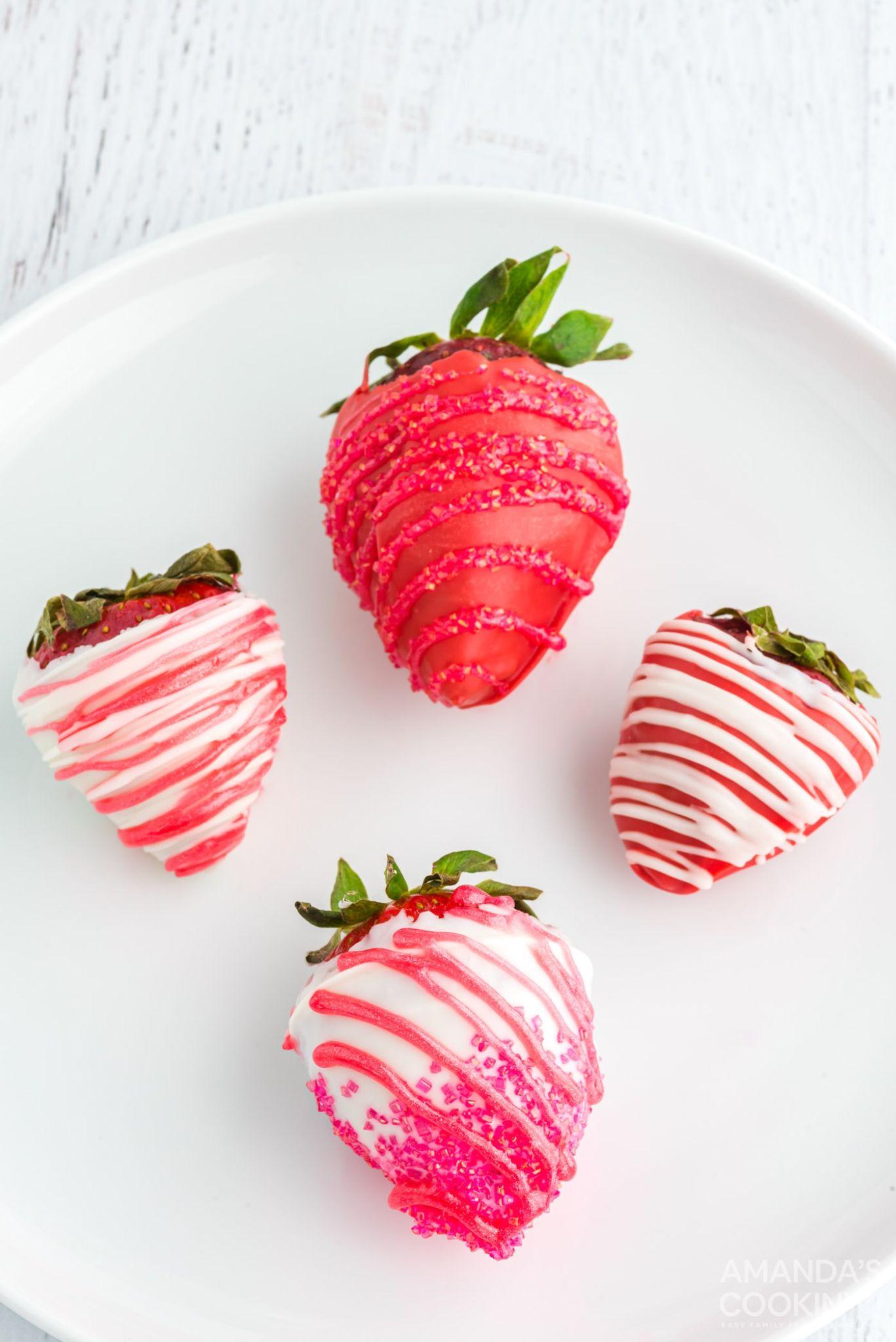 Valentine's Day Chocolate-Covered Strawberries